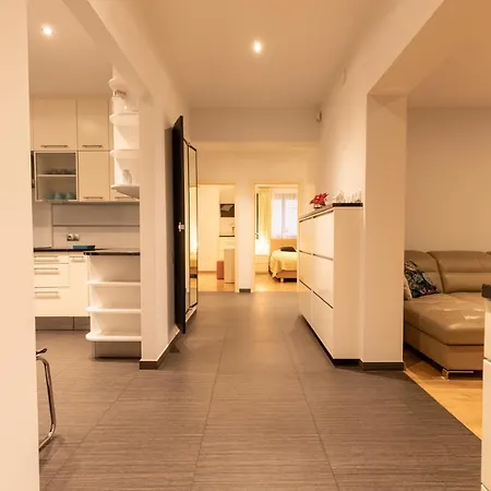 Basha Premium 2 * Sopot