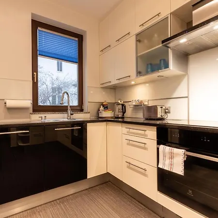 Basha Premium 2 Sopot